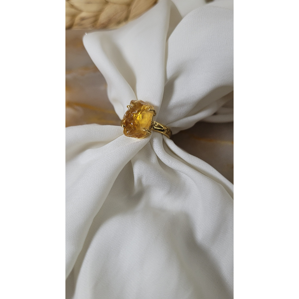 Anel Citrino Prata com Banho Ouro Pedras Naturais Cristais